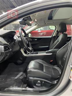 جاگوار XE